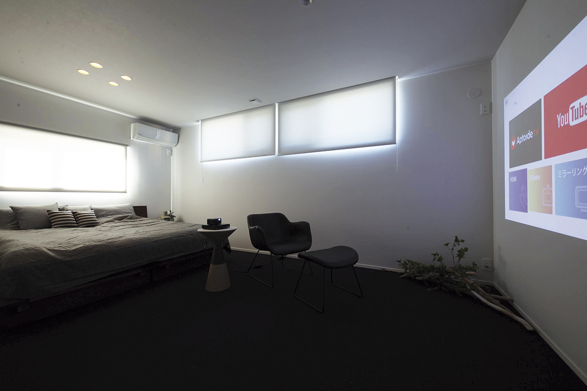 将来は2部屋に間仕切りできる寝室。壁面を活かし家族でホームシアターも楽しめます。